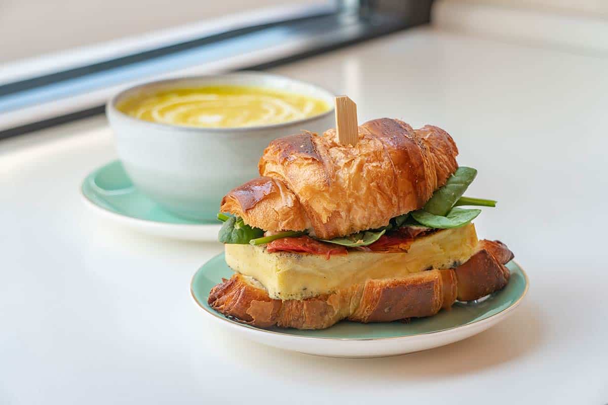 eggsoufflesandwichcroissant4 Meringue Bakery & Cafe