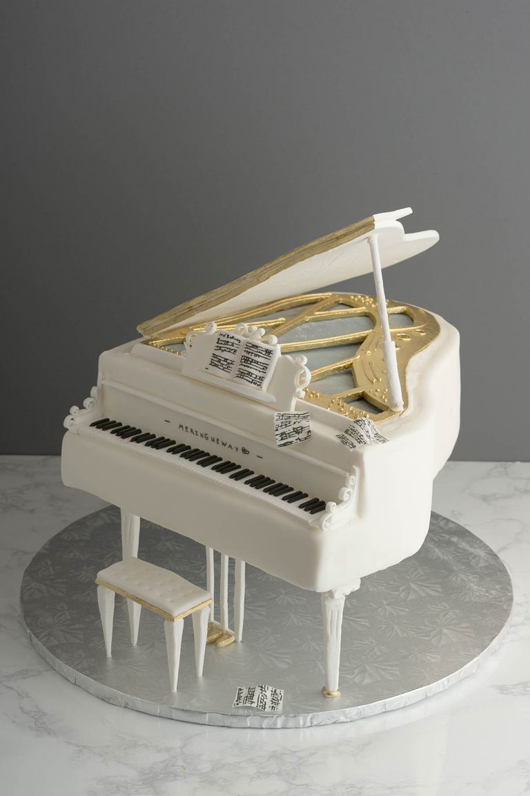 Piano Cake Meringue Bakery & Cafe